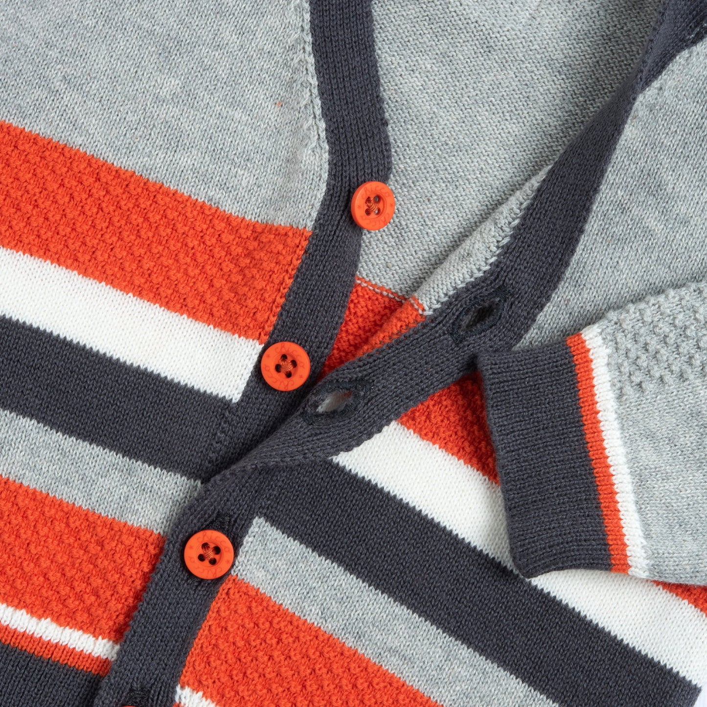 Cardigan gris et orange