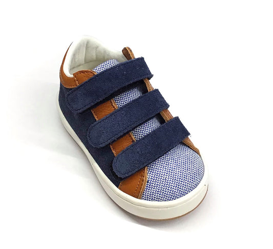 Baskets bleues