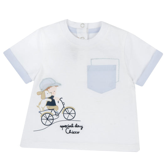 T-shirt blanc et bleu clair