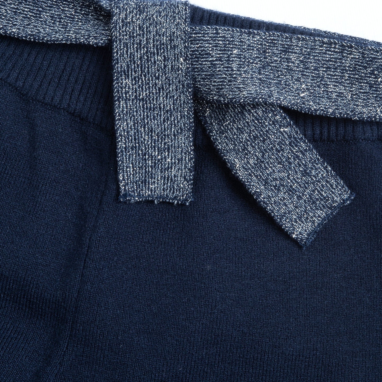 Ensemble bleu foncé