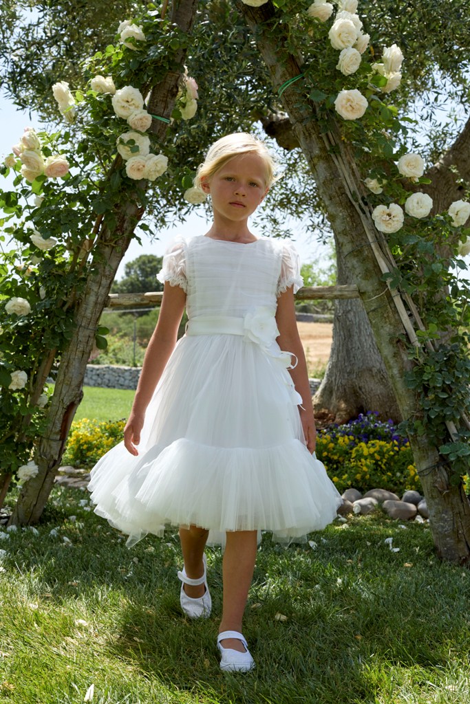 Robe blanche en tulle