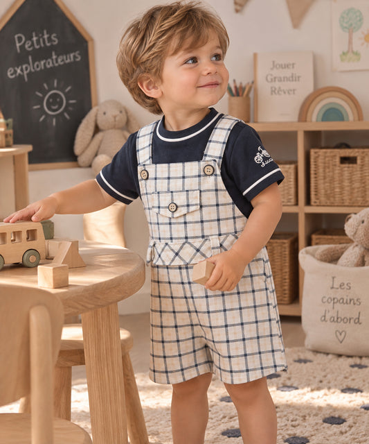 Ensemble t-shirt et salopette à carreaux