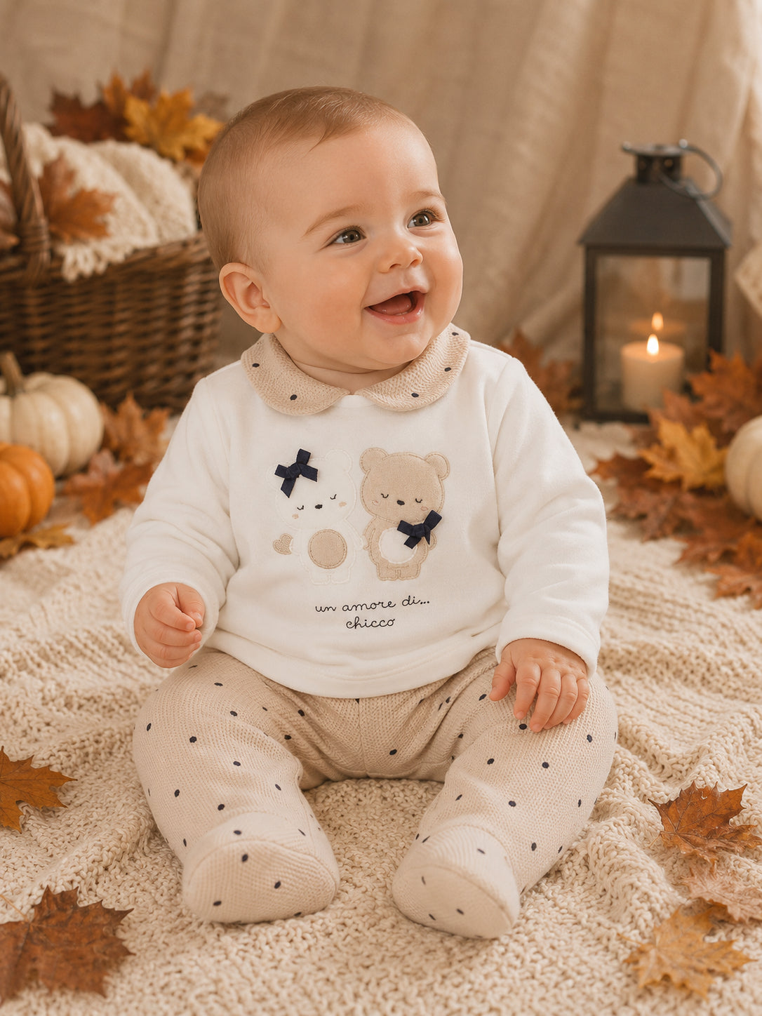 Ensemble blanc et beige à poids