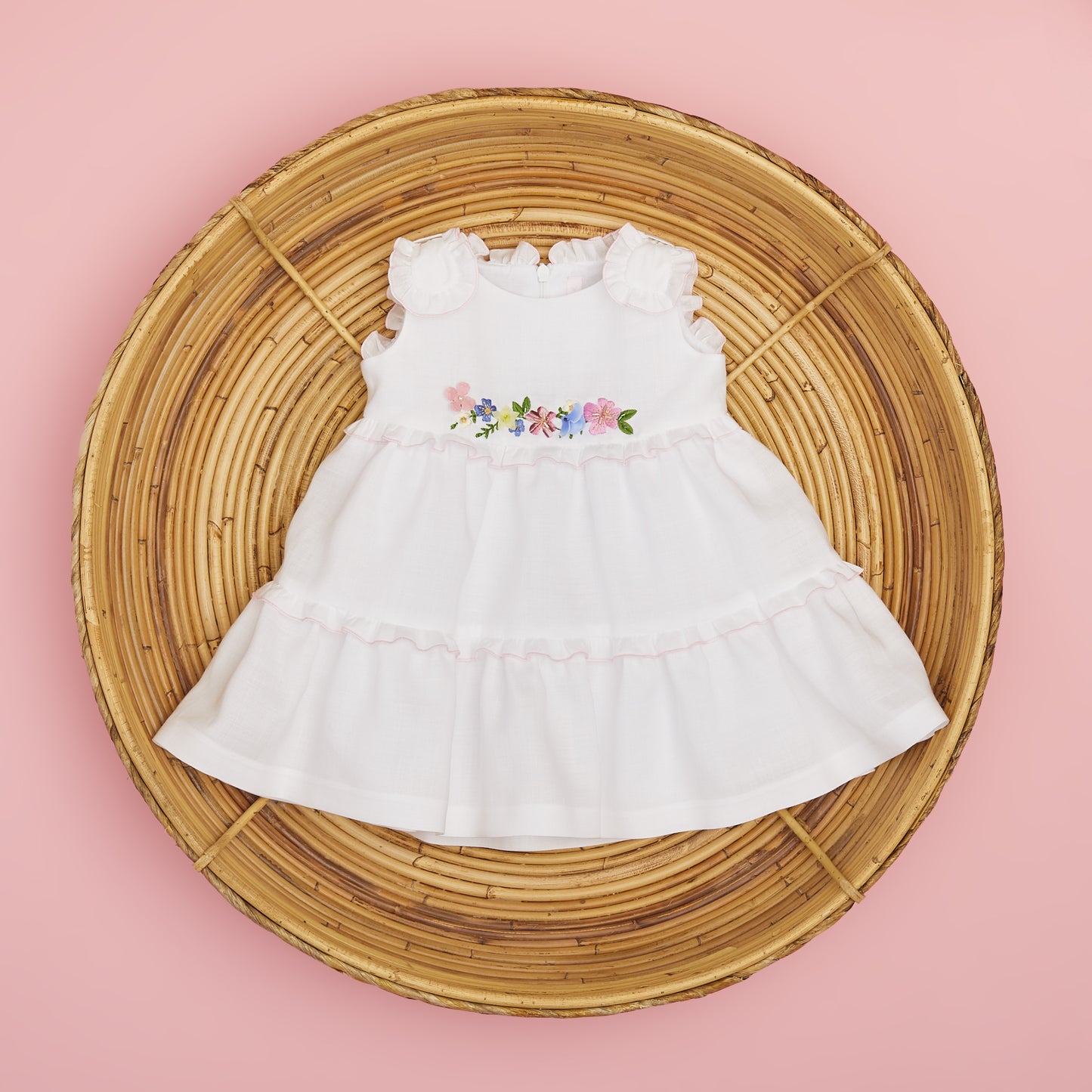 Robe avec fleurs brodées