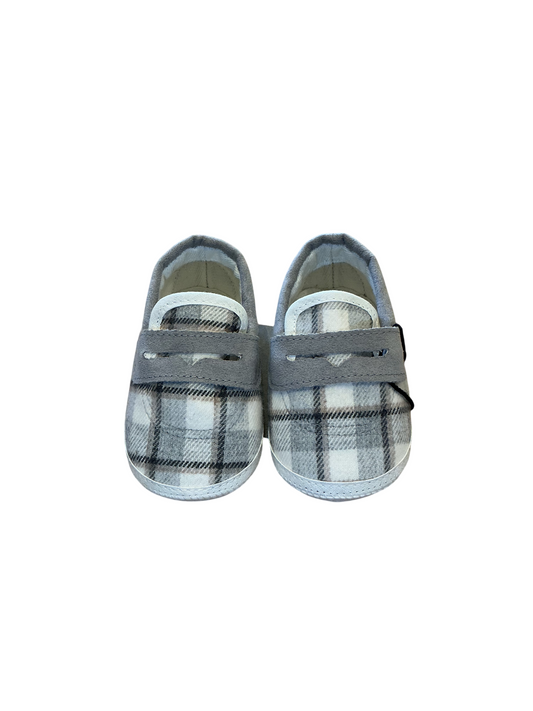 Chaussures grises quadrillées