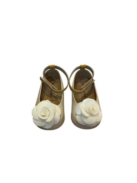 Ballerines blanches montantes à fleurs