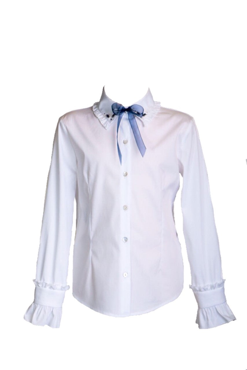 Chemise blanche à nœud bleu